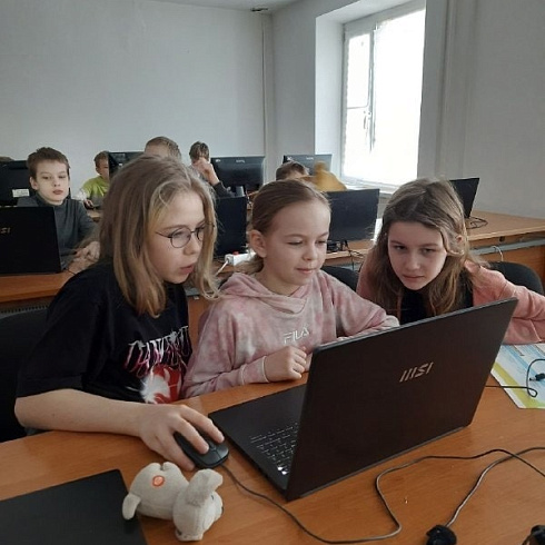 Осенняя IT-школа для юных гениев: создаем игры, 3D-модели и собственные проекты за 5 дней!