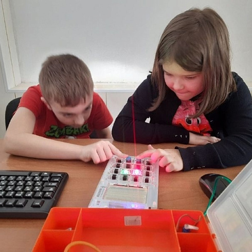 Осенняя IT-школа для юных гениев: создаем игры, 3D-модели и собственные проекты за 5 дней!